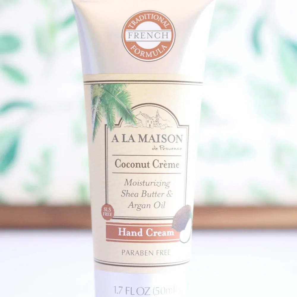 A La Maison | Coconut Crème Moisturizing Shea Butter Argan Oil Lotion Full/Mini - Picture 3 of 16